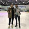  Раяз Фасыйхов “Ак барс” капитаны Данис Зарипов белән яшь хоккейчыларга бүләк тапшырды